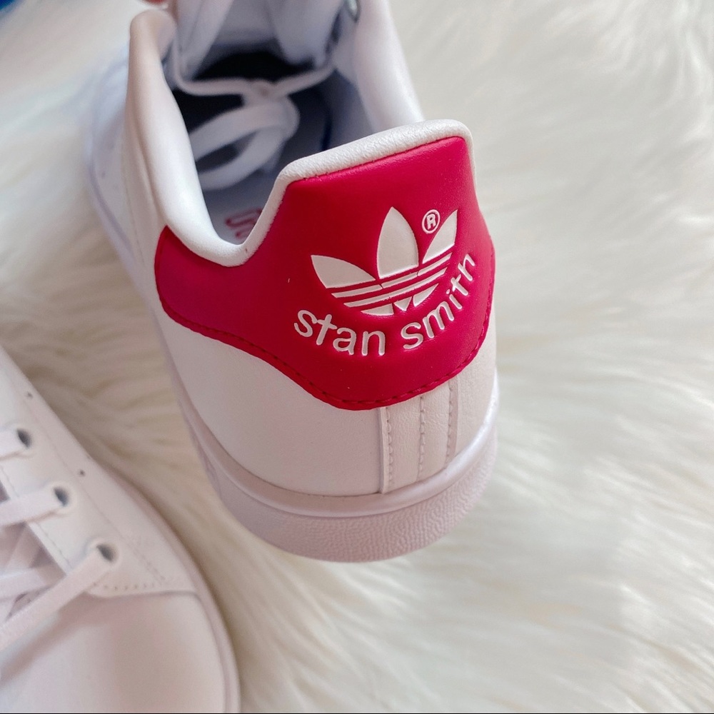 Adidas Stan Smith Sneaker. Big Kid - Picture 3 of 8